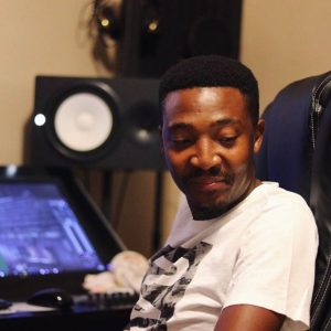 Vigro Deep ft. Nokwazi – Ufunani KingTouchs Afro Dub 300x300 - Vigro Deep – Ufunani (KingTouch’s Afro Dub) Ft. Nokwazi