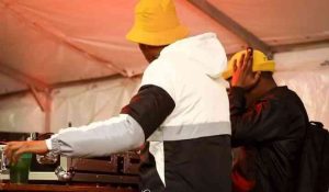 ElKaydee – Tell Me About It Ft. Treena rose Vhuvi mp3 download zamusic Afro Beat Za 300x175 - El’Kaydee Ft. Treena rose & Vhuvi – Tell Me About It