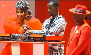 Screenshot 20211211 182231 Hip Hop More Afro Beat Za - KFC 50th Birthday Song – Masonwabe By Zakes Bantwini Ft. Mafikizolo & KFC SA